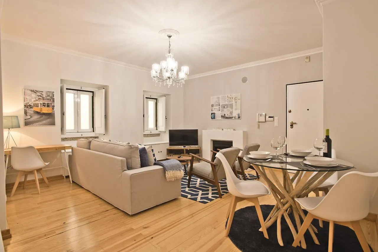 Lisboa Bmyguest - Sao Bento Garage Apartment