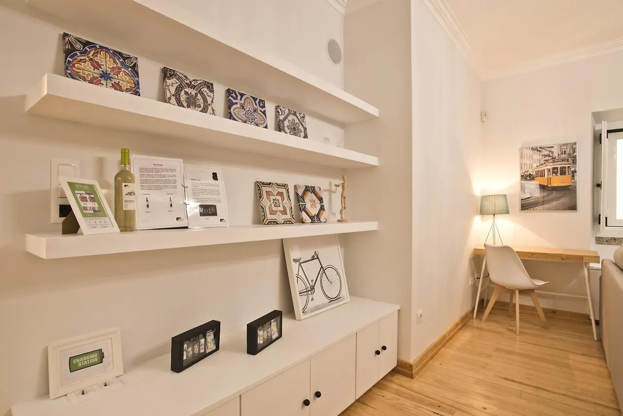 Lisboa Bmyguest - Sao Bento Garage Apartment